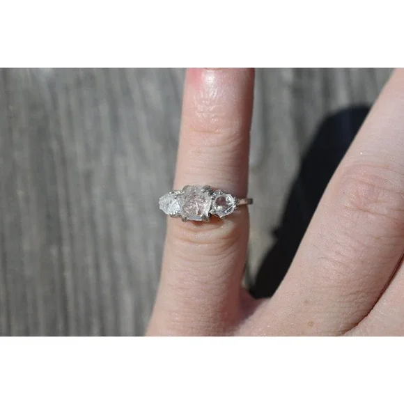 alternative raw diamond engagement rings, raw crystal ring, round or ova… - Picture 4 of 5